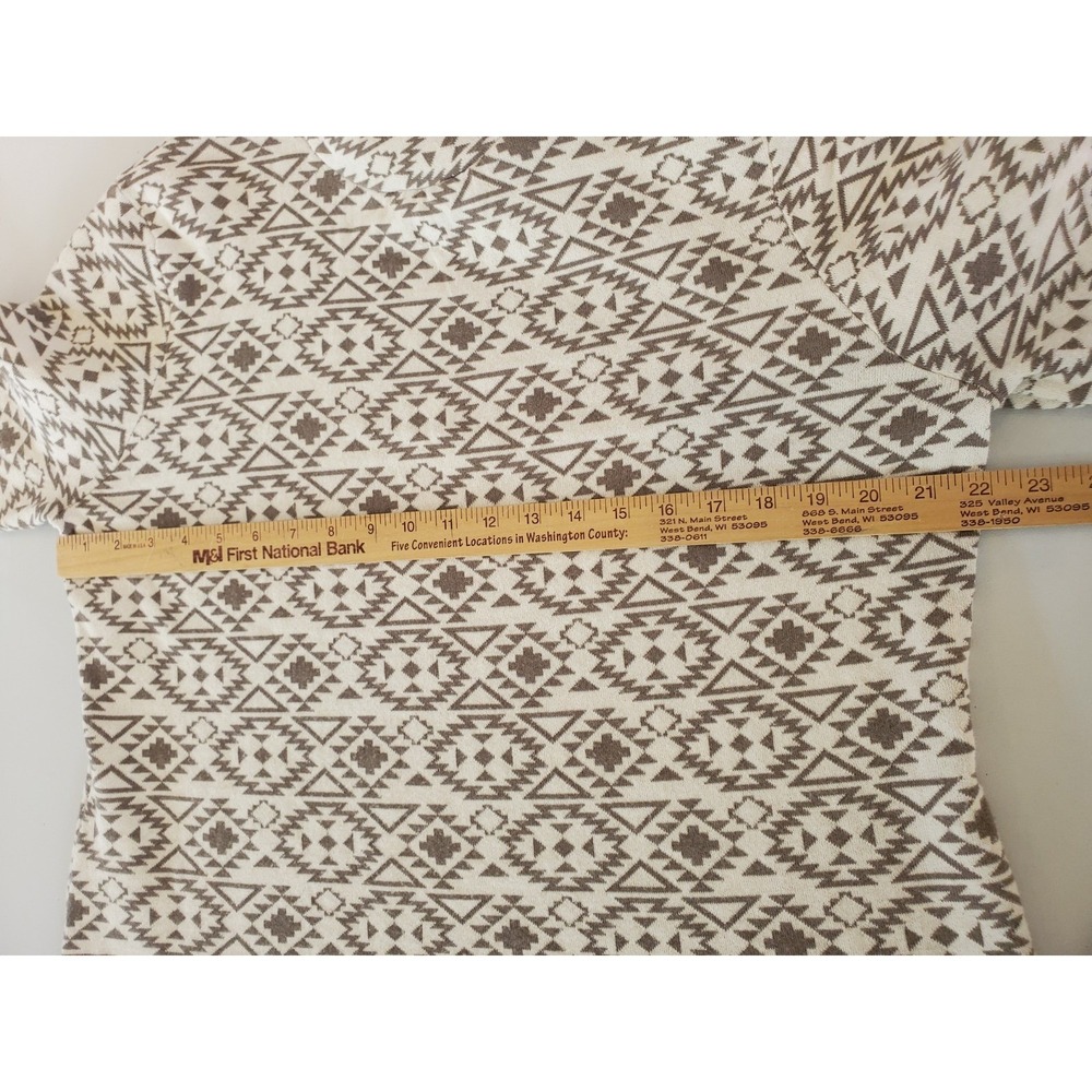 Duluth Trading Co Coolmax Mock Neck Top XL Southwestern Geometric Tan Cream - Picture 6 of 6